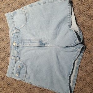 Bill Blass Jeans - Denim Shorts - size 10
